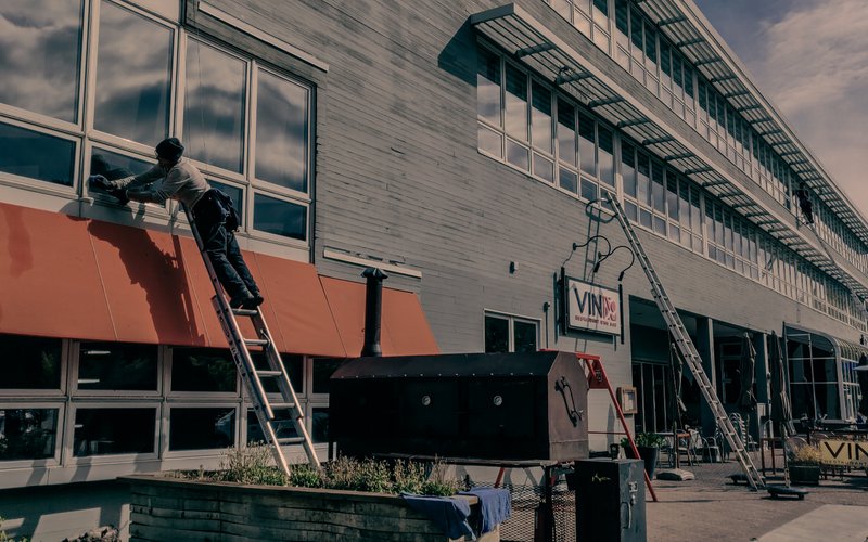 Commercial Window Cleaning | Avon, Colorado Commercial window cleaning at a mixed-use building in Avon, Colorado.